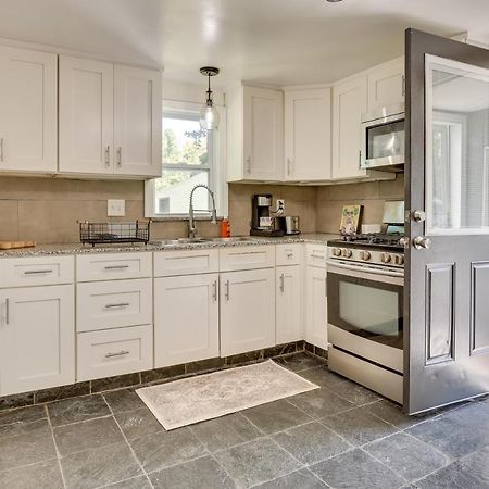 Modern Northfield Cottage With Yard! Екстериор снимка