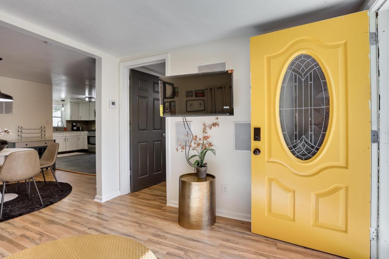 Modern Northfield Cottage With Yard! Екстериор снимка