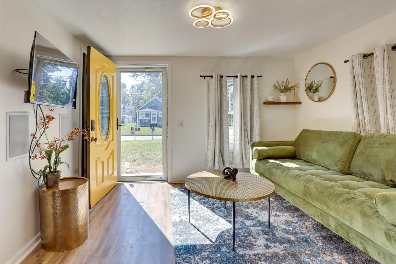 Modern Northfield Cottage With Yard! Екстериор снимка